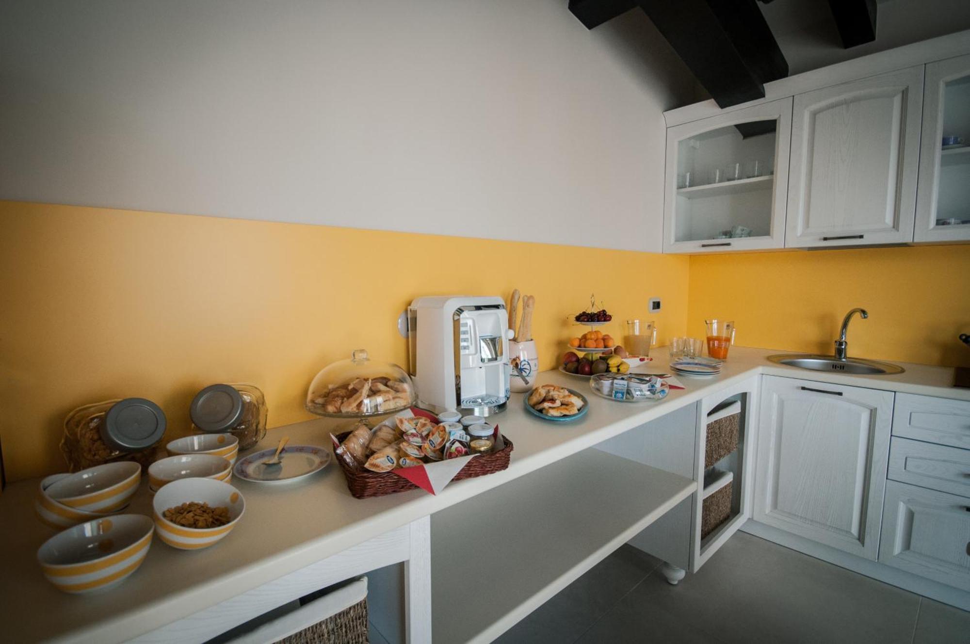 B&B I Fiori Del Mare อากรอโปลี ภายนอก รูปภาพ