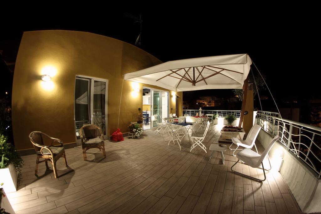 B&B I Fiori Del Mare อากรอโปลี ภายนอก รูปภาพ