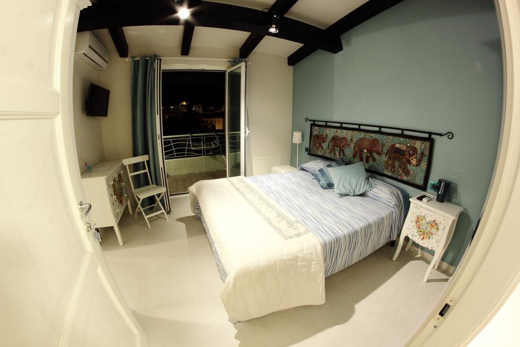 B&B I Fiori Del Mare อากรอโปลี ภายนอก รูปภาพ
