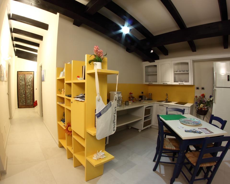 B&B I Fiori Del Mare อากรอโปลี ภายนอก รูปภาพ