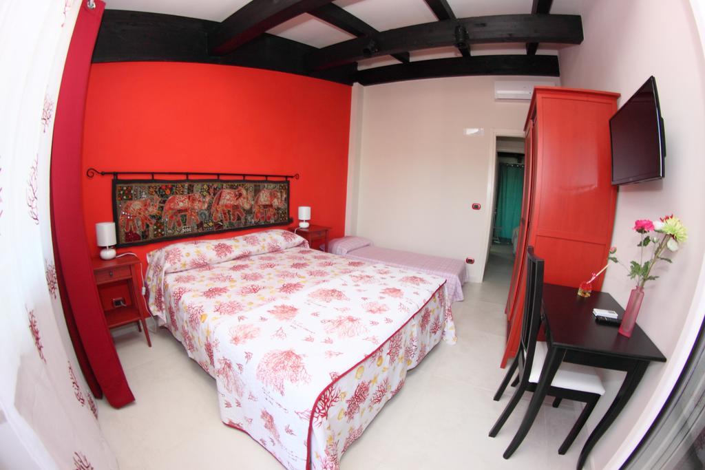 B&B I Fiori Del Mare อากรอโปลี ห้อง รูปภาพ