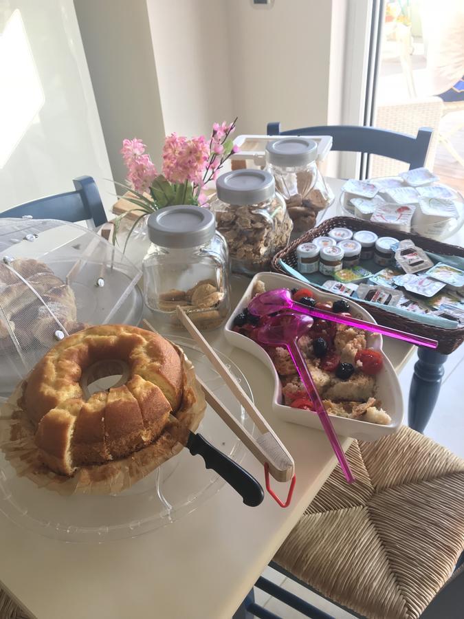 B&B I Fiori Del Mare อากรอโปลี ภายนอก รูปภาพ